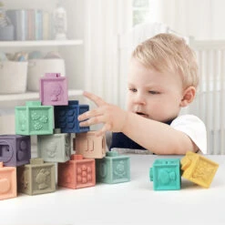 Mes Premiers Cubes éducatifs De Babytolove 9 Mes Premiers Cubes éducatifs De Babytolove -CYBEX || Babyzen || CHICCO Soldes Boutique 01115839 3