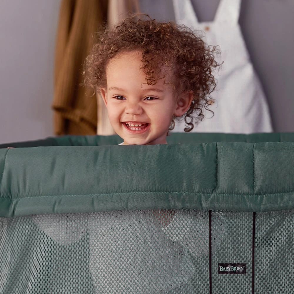 Lit Parapluie Light Vert Foncé De BabyBjörn 8 Lit Parapluie Light Vert Foncé De BabyBjörn – Image 6